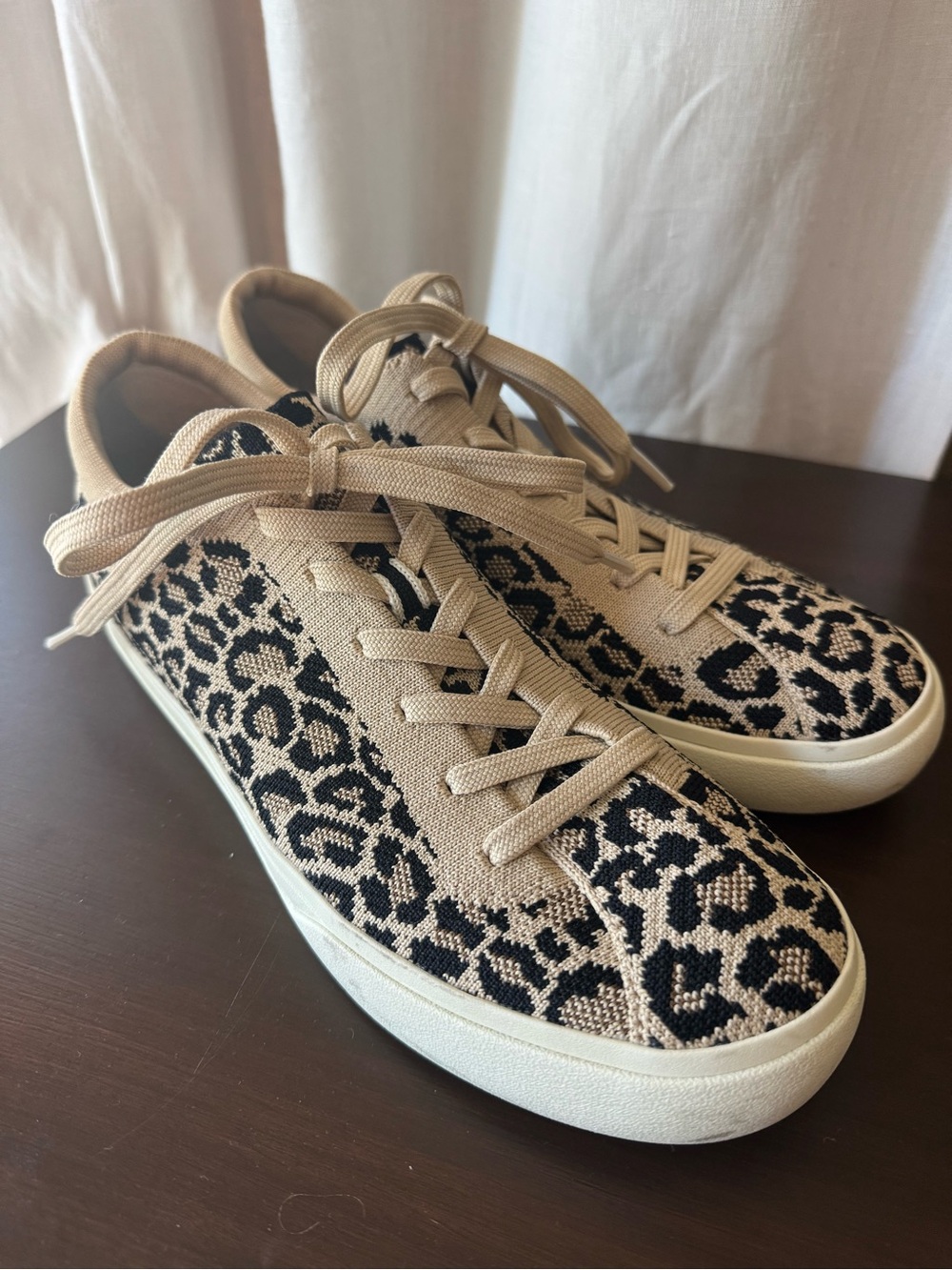 Rothy’s The Lace Up Sneaker in Little Desert Cat Size 9.5